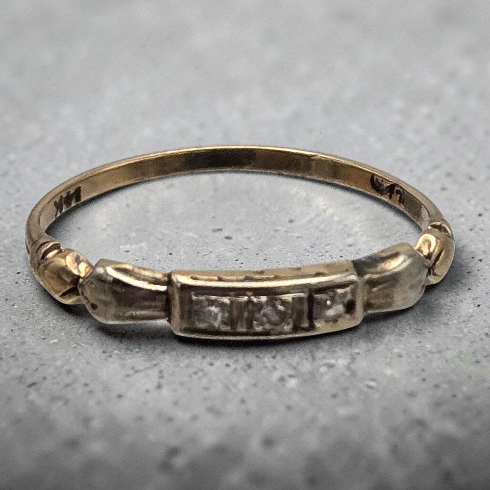 Vintage 14K Gold Diamond Accent Ring Size 4.75 Bar Setting Dainty Stackable